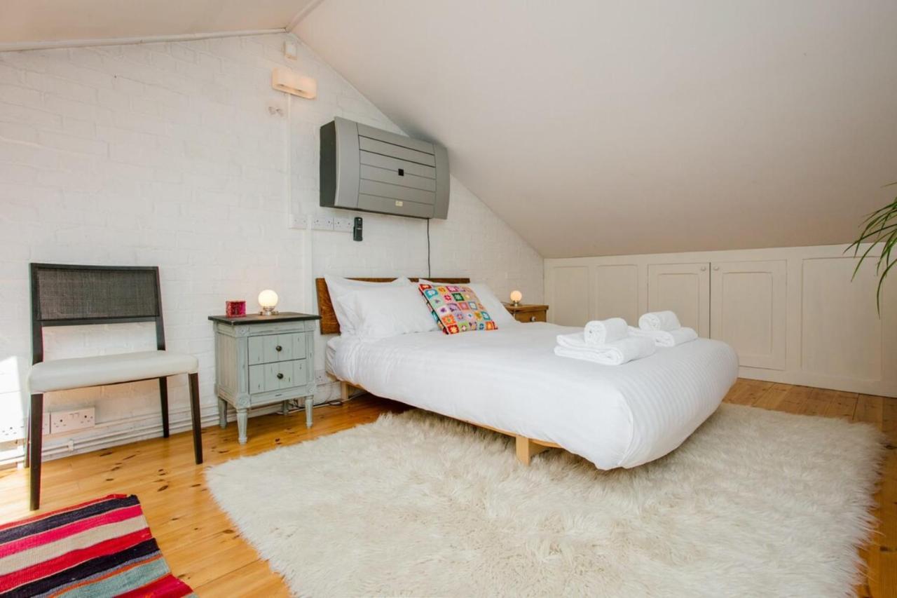 Appartamento 2 Bed Artisticdesigner Flat Near Broadway Market Londra